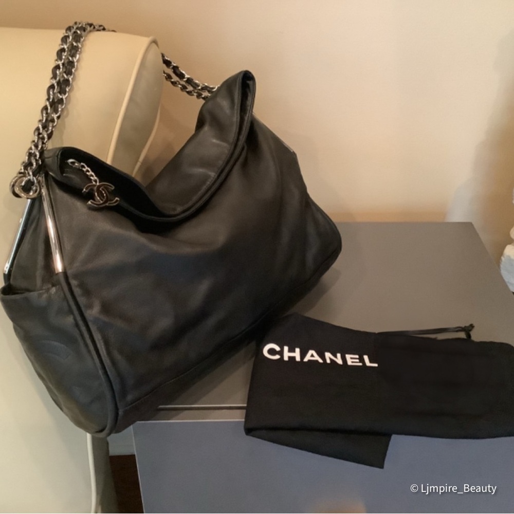 CHANEL Women's Large Ultimate Hobo Soft Black Lamb’s Skin w/ Silver Accents EUC - Picture 4 of 15
